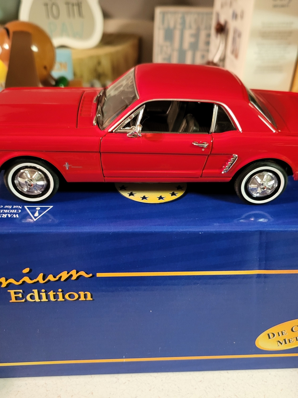 Welly Premium Edition 1964 1/2 Ford Mustang Coupe Red 1:24 Scale w/Box